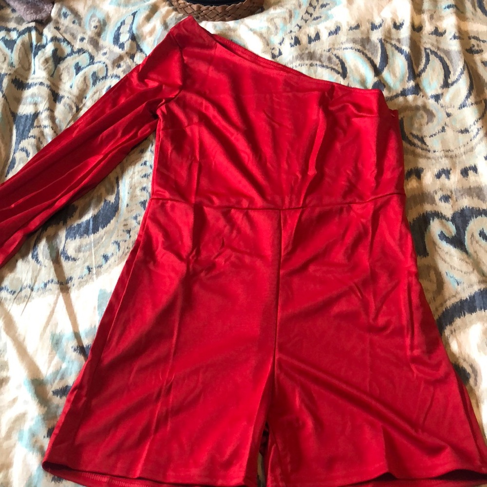 Red romper - Picture 4 of 4